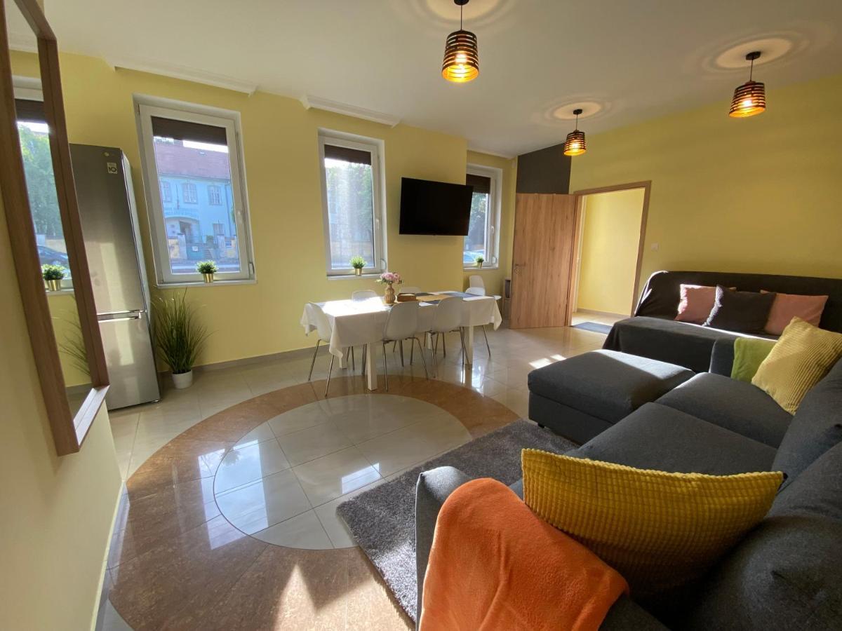 Nest1 Apartments Кестели Екстериор снимка